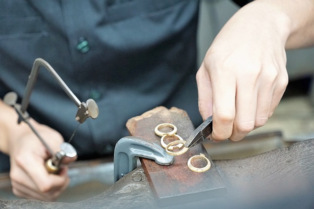 Honoring Loved Ones with Jewelry Repair and Restoration Services